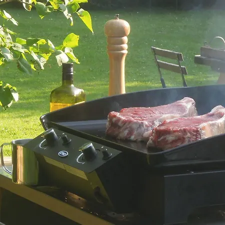 La Maison De Lalette Bed & Breakfast 4*